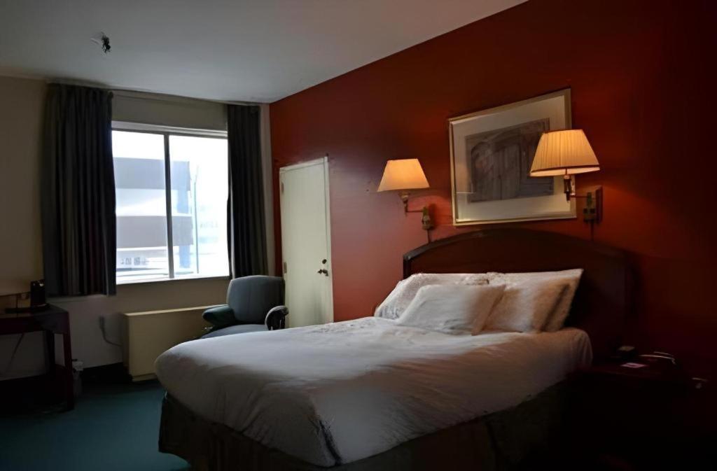 The Marlborough Hotel Winnipeg Exterior foto
